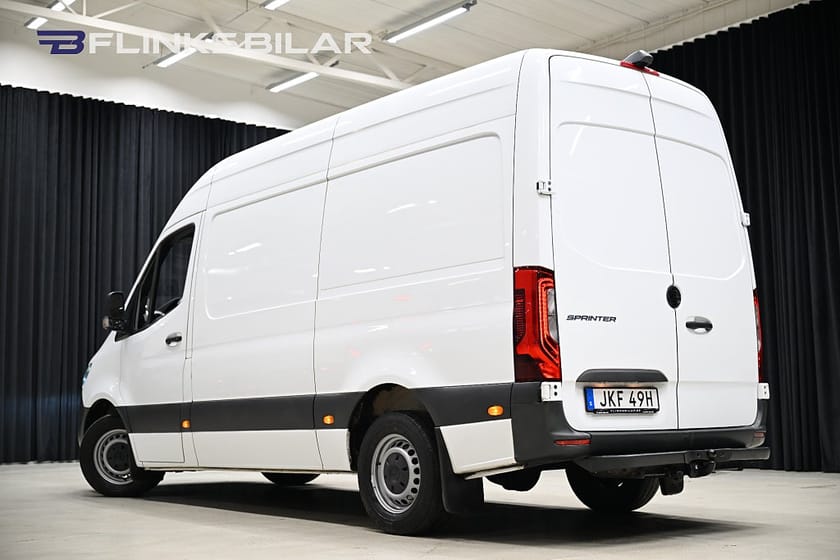 Bild 4 av Mercedes-Benz Sprinter 317 CDI RWD Panel Van 170HK Automat|LED|Drag|Värmare|Backkamera