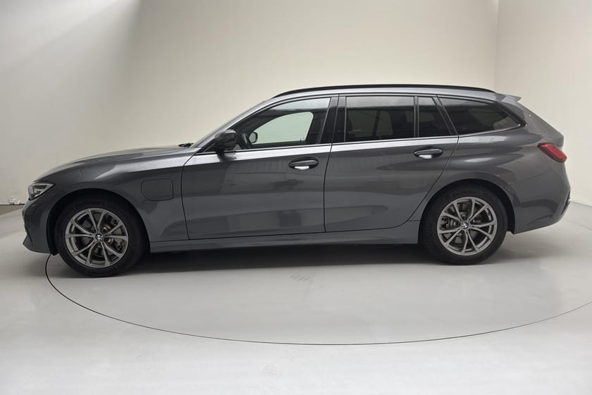 Bild 2 av BMW 330e Touring 330 Touring, G21 (292hk) Connected Edition