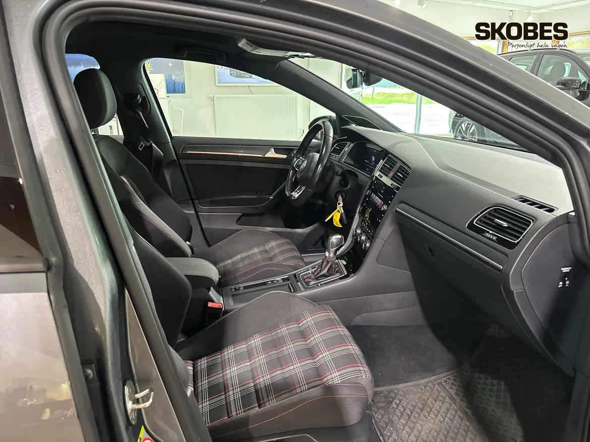 Volkswagen Golf  GTI Performance