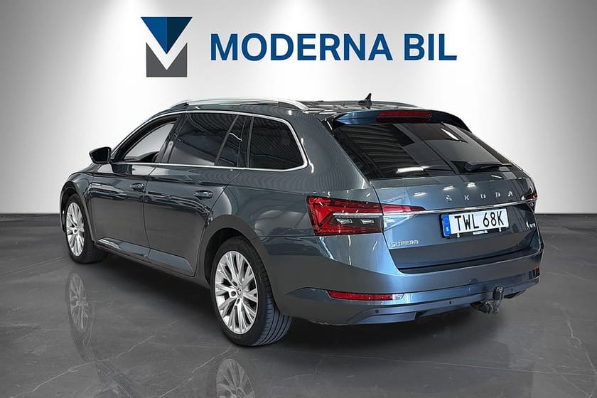 Bild 4 av Škoda Superb Kombi Skoda 2.0 TDI 190hk 4x4 Style + Business Moms Drag Skinn Bkam