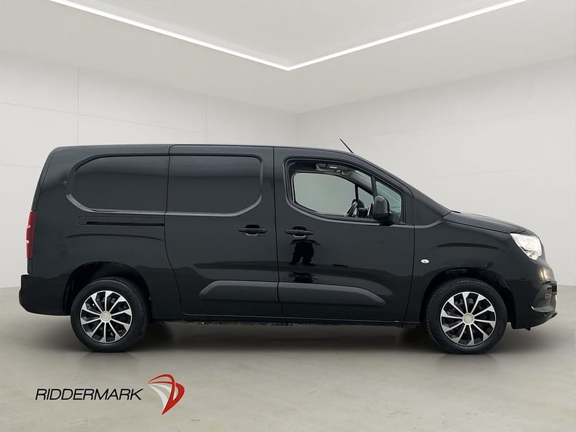Bild 2 av Opel Combo Cargo XL L2 130hk Värm B-Kamera CARPLAY 2xDörr Moms
