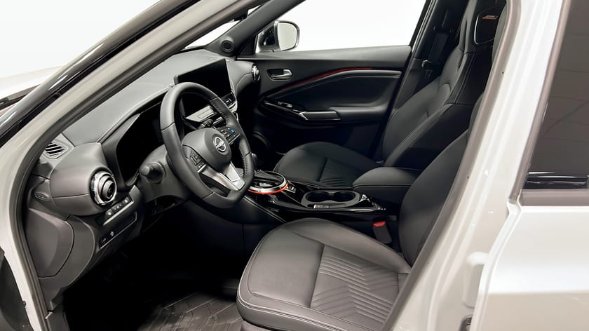 Bild 3 av Nissan Juke DIG-T 114HP 7DCT TEKNA 19' + NAVI MY24