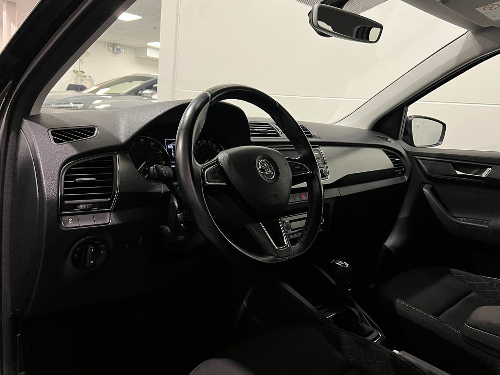 Skoda Fabia 2017, kuva 6/10