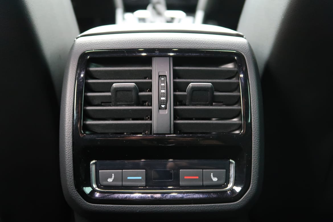 Volkswagen Passat 2019 - miniatyr 8
