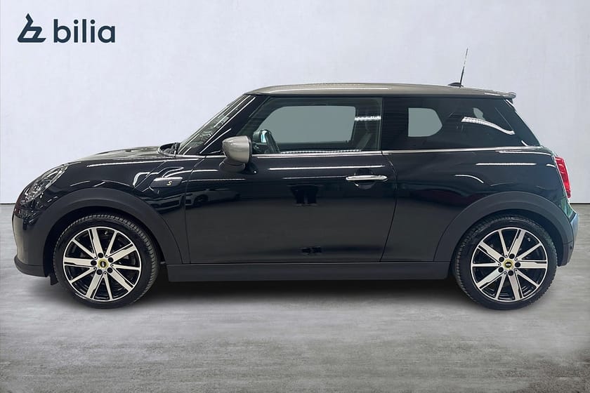 Bild 3 av MINI Cooper SE ELECTRIC / ESSENTIAL / KUPEVÄRMARE / TONADE RUTOR