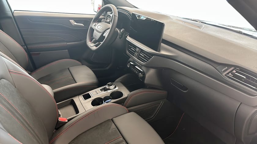 Bild 3 av Ford Kuga Plug-In Hybrid ST-LINE X 2.5 FWD 243HK, Dragkrok