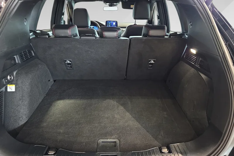 Ford Kuga Plug-In Hybrid bilde 24