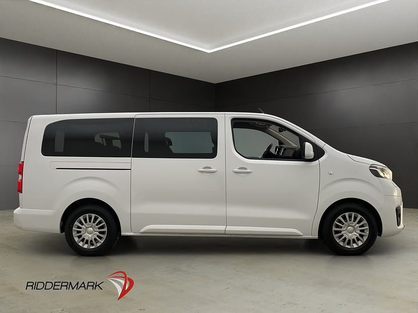 Bild 2 av Toyota Proace Verso Extra Lång 1.5D PDC CARPLAY 9-Sits Moms