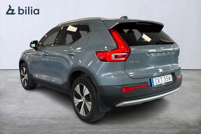 Bild 2 av Volvo XC40 B4 FWD Bensin Momentum Advanced SE