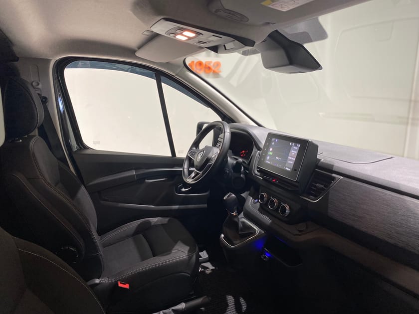 Bild 2 av Renault Trafic Skåpbil D-hytt PhII Nordic L2H1 170 A