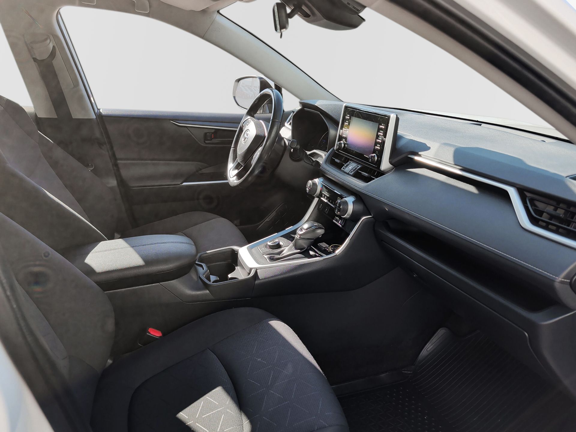 Toyota RAV4 Hybrid AWD-i 2020, photo 6/10