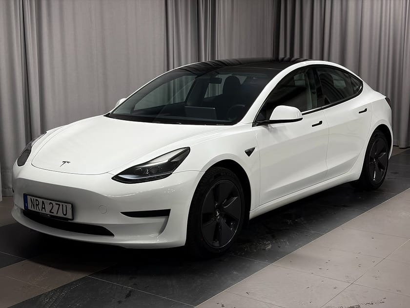 Bild 1 av Tesla Model 3 Standard Range RWD Autopilot MOMS