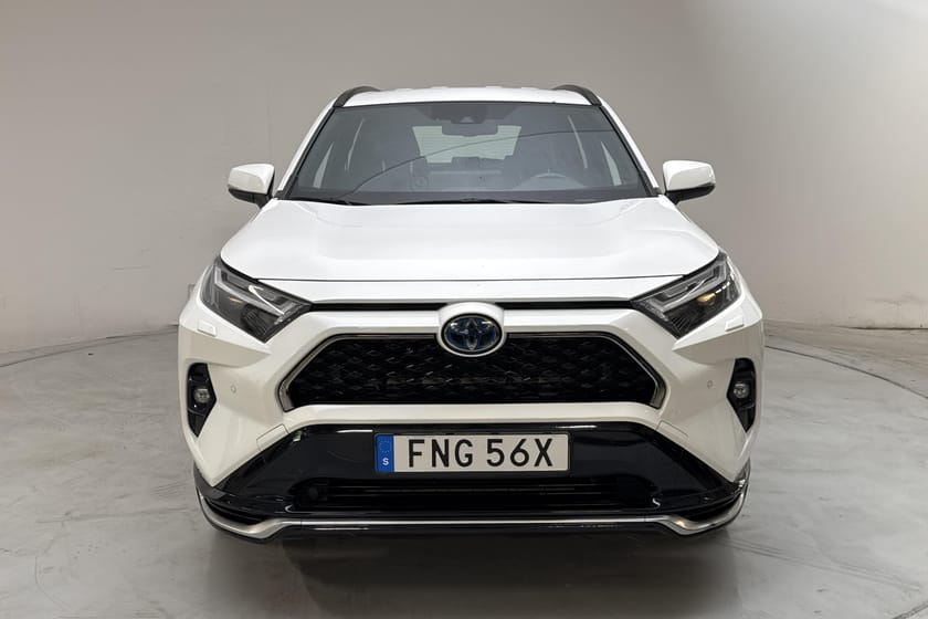 Bild 5 av Toyota RAV4 Plug-in Hybrid 2.5 PHEV AWDi (306hk) Lågmilad Vinterhjul