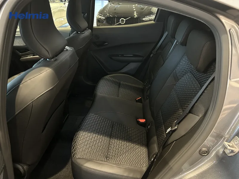Bild 13 av 16 – Renault Clio TCe 115 techno 5-d