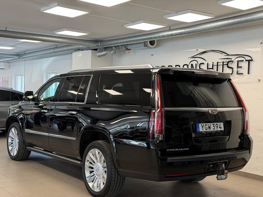 Bild 3 av Cadillac Escalade ESV (EU) (LÅNG) 6.2 V8 4WD PLATINUM HYDRA-MATIC | SVENSKSÅLD