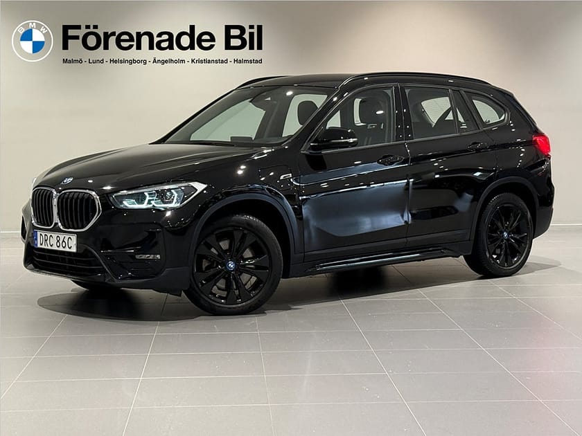 Bild 1 av BMW X1 xDrive25e SportLine Head-Up LM Sportstolar