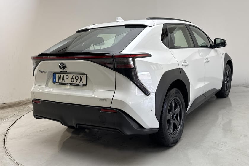 Bild 3 av Toyota bZ4X