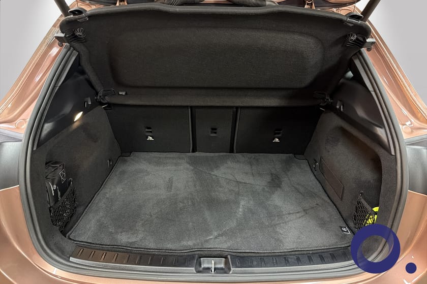 Bilde 5 av Mercedes-Benz EQA 300 4MATIC Progressive | DISTRONIC, HENGERFESTE, MEMORY++