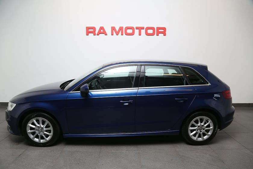 Bild 3 av Audi A3 Sportback 1,6 TDI 110hk Ultra Attraction