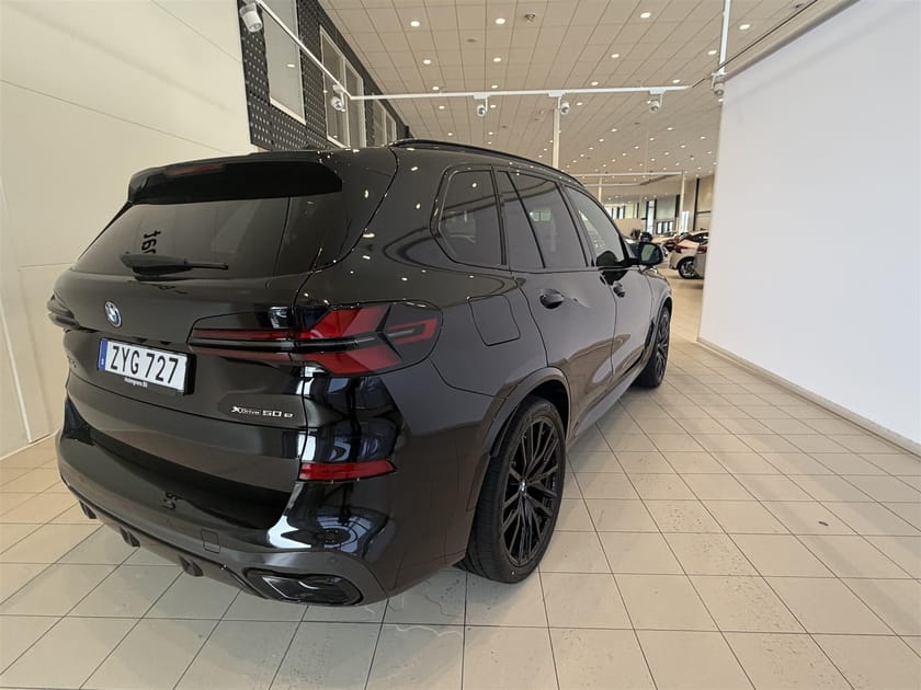 Bild 4 av BMW X5 xDrive50e M Sport Pro Business Ed Drag DA Pro H K