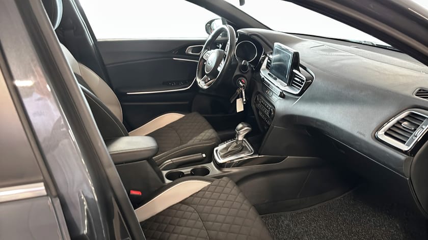 Bild 3 av Kia Ceed Sportswagon 1.4 T-GDI GT LINE B-kamera Carplay