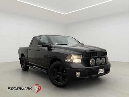 RAM 1500 Crew Cab Dodge Classic Night 5.7 4x4 Drag Alpine Taklucka Kamera