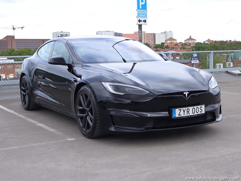 Bild 2 av Tesla Model S Long Range 685hk S/V-hjul Yoke Moms