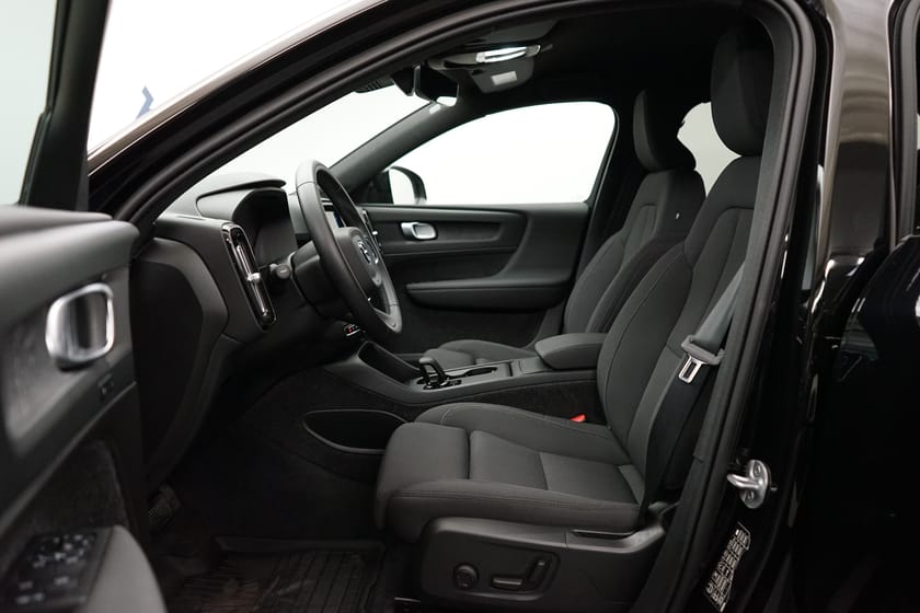 Bild 5 av Volvo EX40 Single Motor Extended Range R Plus Edt, HarmanKardon PremiumSound, Navigation