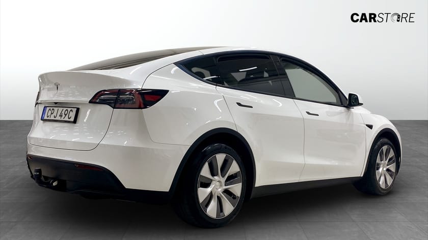 Bild 2 av Tesla Model Y Standard Range RWD (299hk) Drag - Navi - Pano
