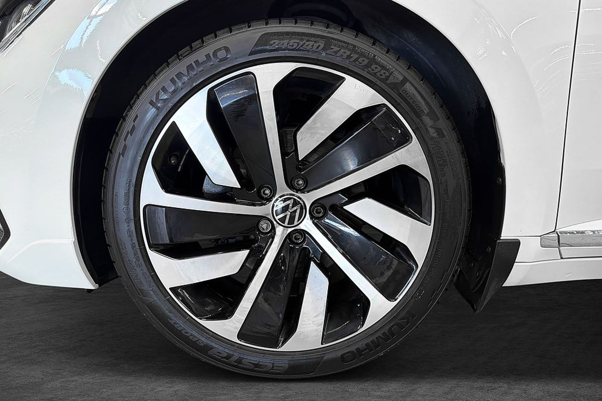 Volkswagen Arteon 2021, bild 2/10