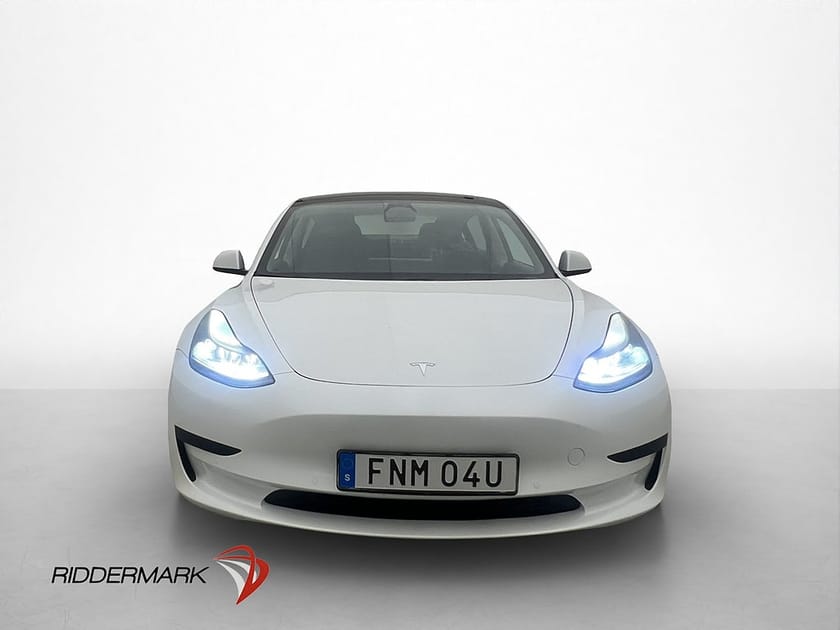 Bild 3 av Tesla Model 3 Standard Range Plus Dragkrok Pano Svensksåld