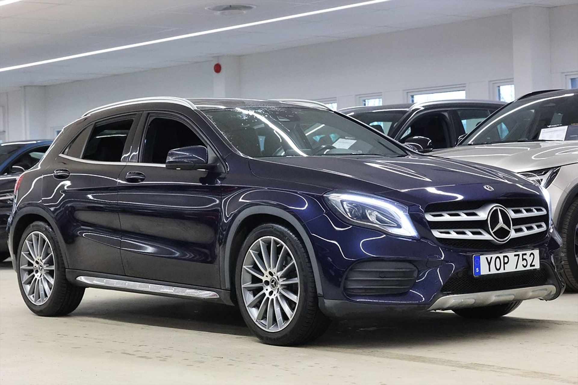 Mercedes-Benz GLA 2018, photo 6/10