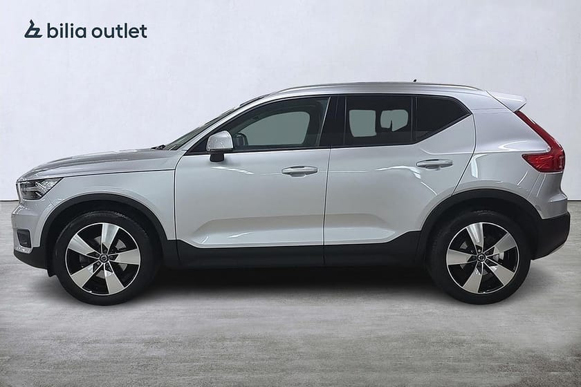 Bild 4 av Volvo XC40 D4 AWD Mom Pro Edt Navigation Värmare Dragkrok Skinn