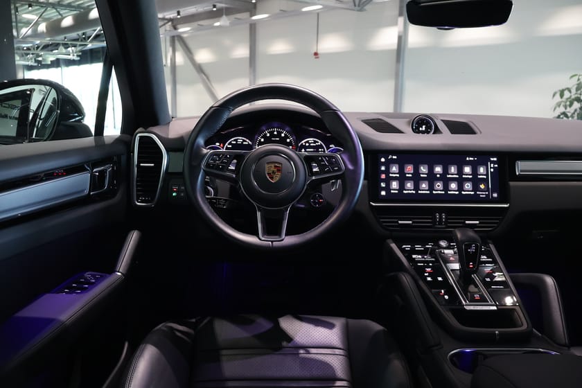 Bild 2 av Porsche Cayenne E-Hybrid Coupé 462hk Platinum Edition