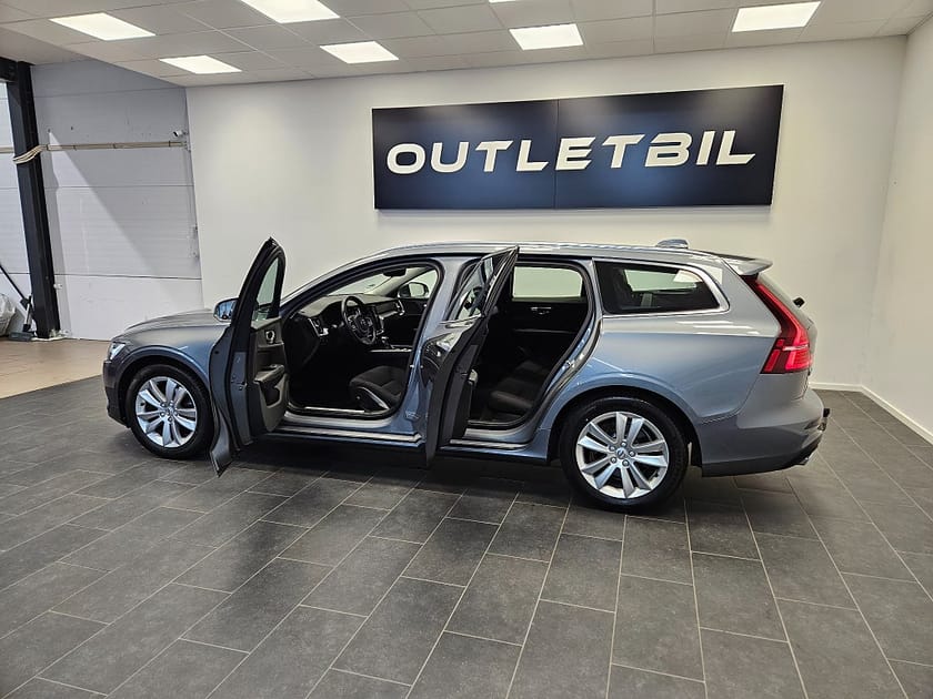 Bild 3 av Volvo V60 D4 190hk AWD 4x4 Momentum Navi Drag Backkamera