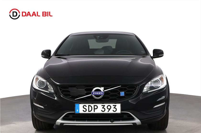 Bild 2 av Volvo S60 Cross Country D4 POLESTAR OPTIMERING AWD 220HK CLASSIC PLUS B-KAM NAV