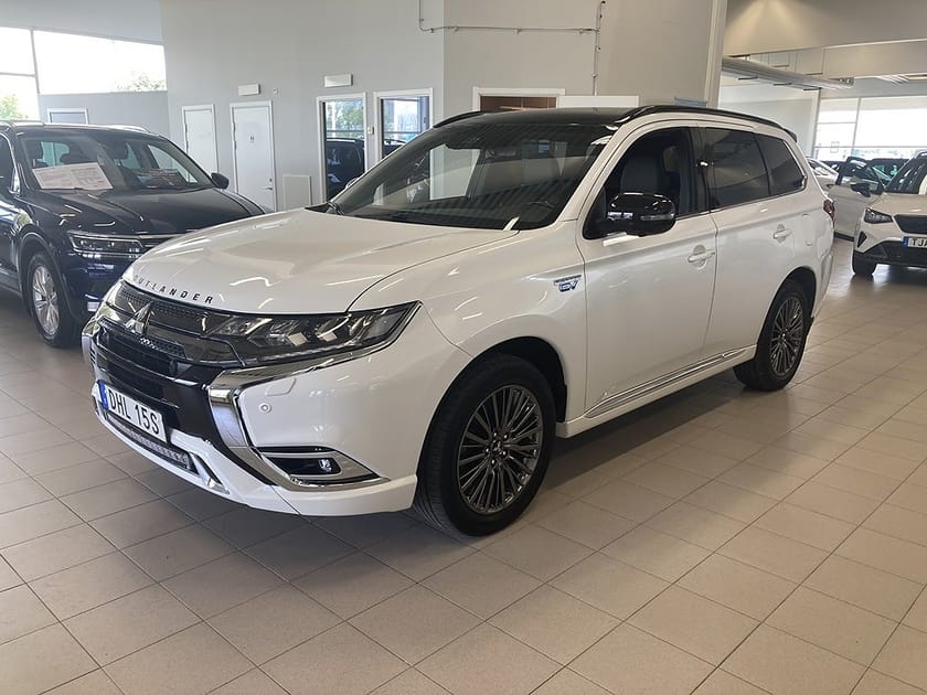 Bild 3 av Mitsubishi Outlander PHEV PHEW 4WD S-edition Drag Läder Taklucka