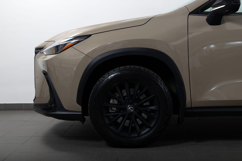 Bild 4 av Lexus NX 450h+ E-CVT 309hk Overtrail Plug-In HuD/Drag/360/