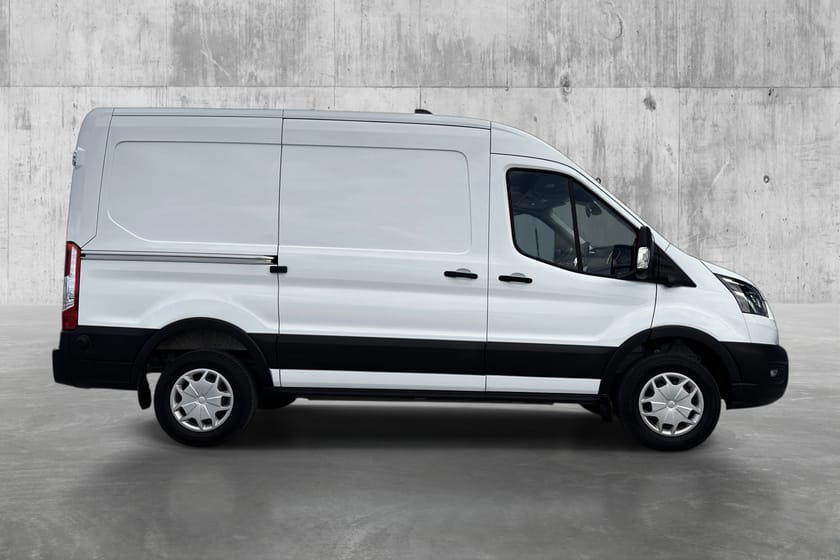 Bilde 4 av Ford E-Transit 390 Trend L2 3 seter ACC Navigasjon 360 Kamera