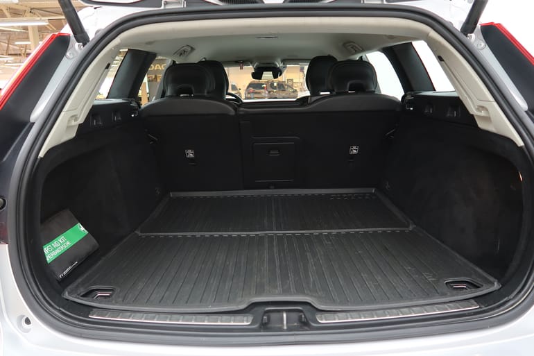 Bild 19 av bilen