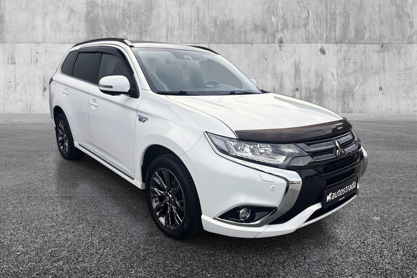Bilde 3 av Mitsubishi Outlander PHEV Innstyle+ // Plug-in hybrid//Hengerfeste//
