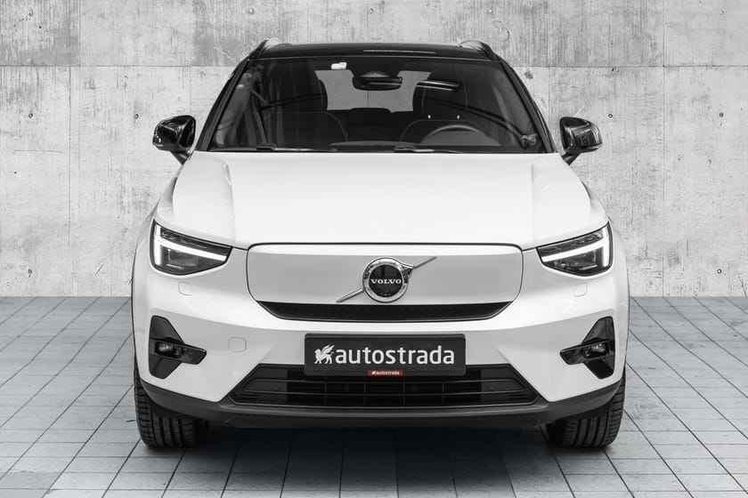 Bilde 4 av Volvo EX40 Twin Motor Performance Ultra Pixel-LED Hengerfeste H/K
