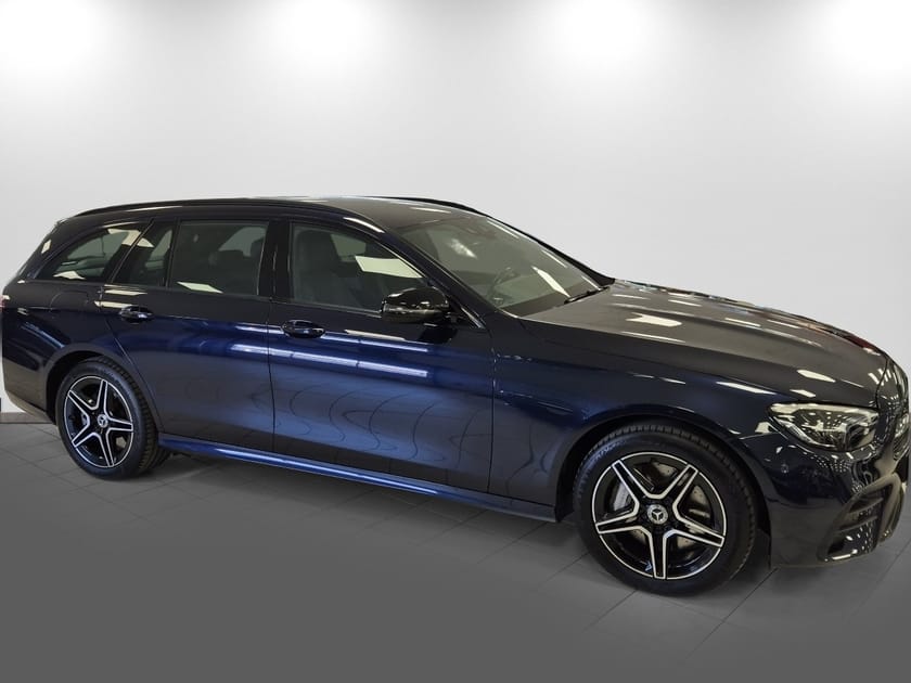 Bild 1 av Mercedes-Benz E 300 T de 4MATIC – AMG Line
