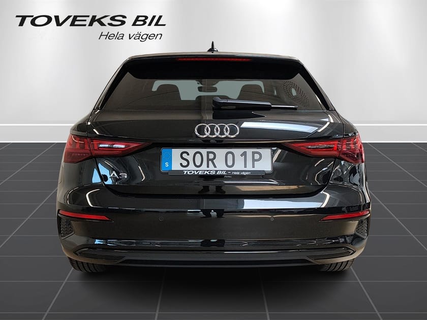 Bild 4 av Audi A3 Sportback 35 TFSI 150 hk LED-strål | Svart optikpkt