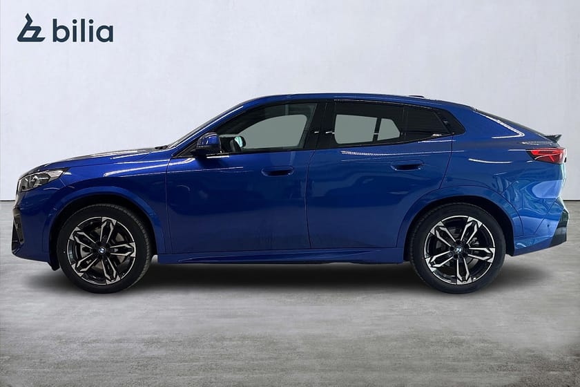 Bild 3 av BMW iX2 xDrive30 M-Sport | Drag | Aktiv.fart | Backkamera | 19"