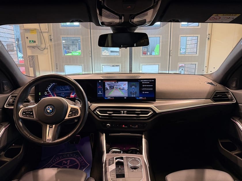 Bild 5 av BMW 330e xDrive Sedan Steptronic M Sport H/K Gps Adaptiv Moms