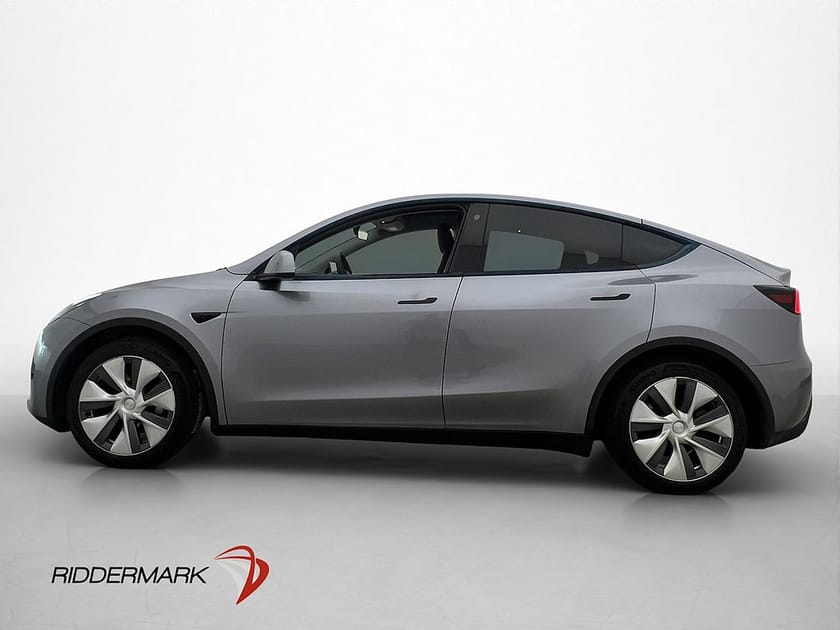 Bild 5 av Tesla Model Y Standard Range RWD 299hk MOMS Drag Adp-fart