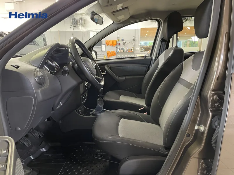 Bild 9 av 15 – Dacia Duster 4x4 phII 1,5 dCi Black Shadow II Limited Edition Black Shadow