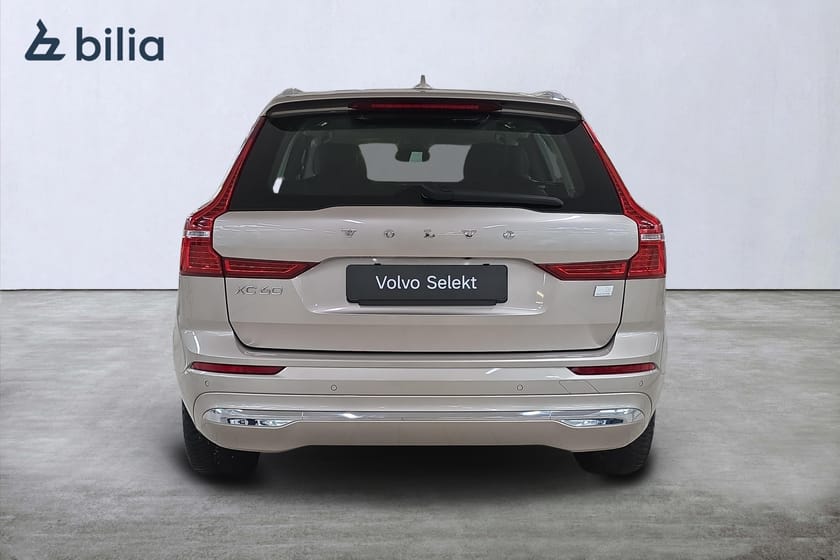 Bild 5 av Volvo XC60 Recharge T6 Core Bright AWD Dragkrok kamera