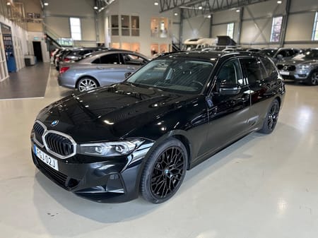 BMW 320d Touring Steptronic 190hk / Moms